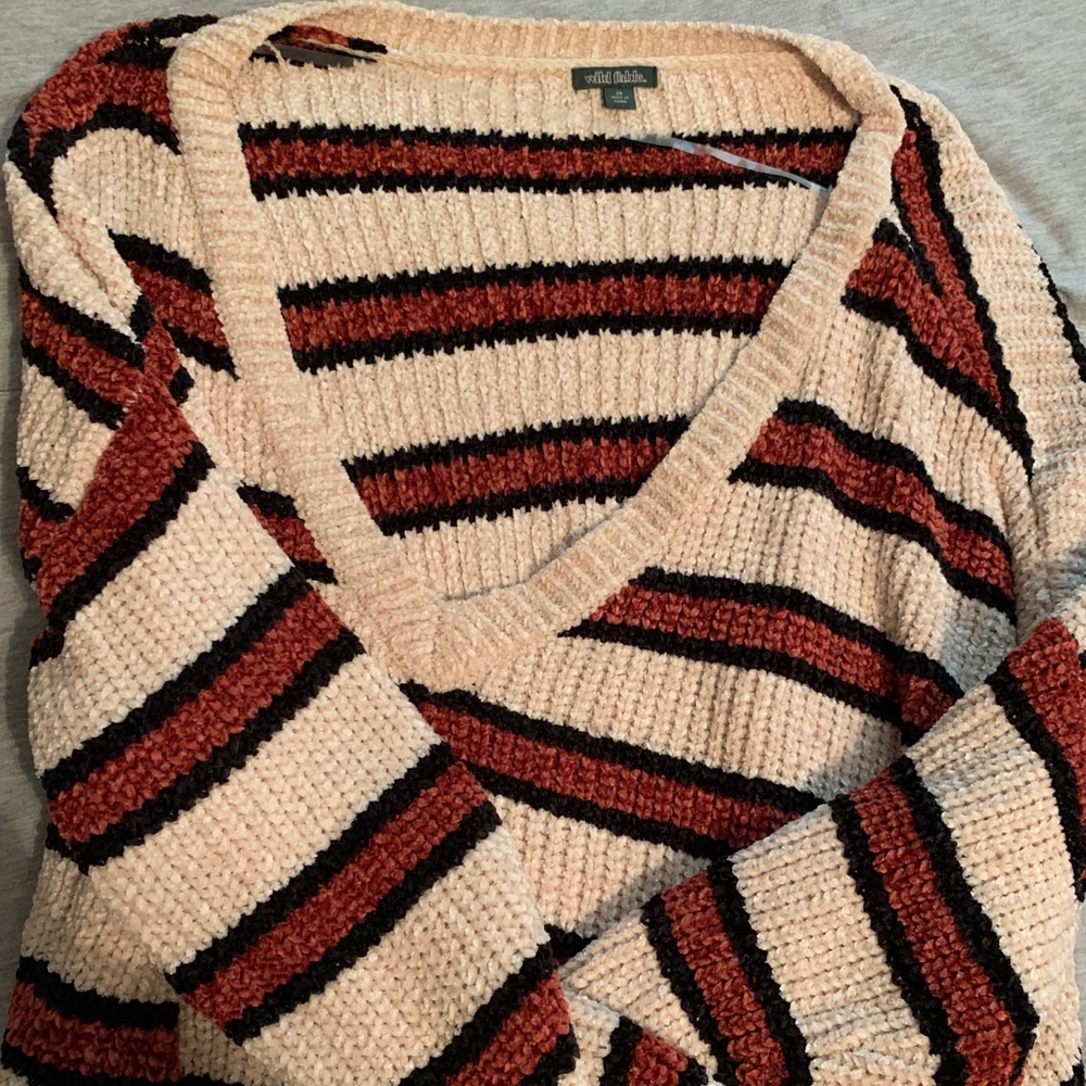 Long sleeved sweater